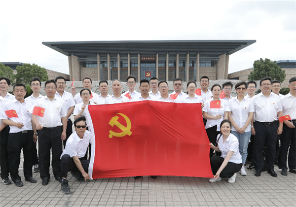 优秀党支部——人生就是博·z6尊龙二建党支部